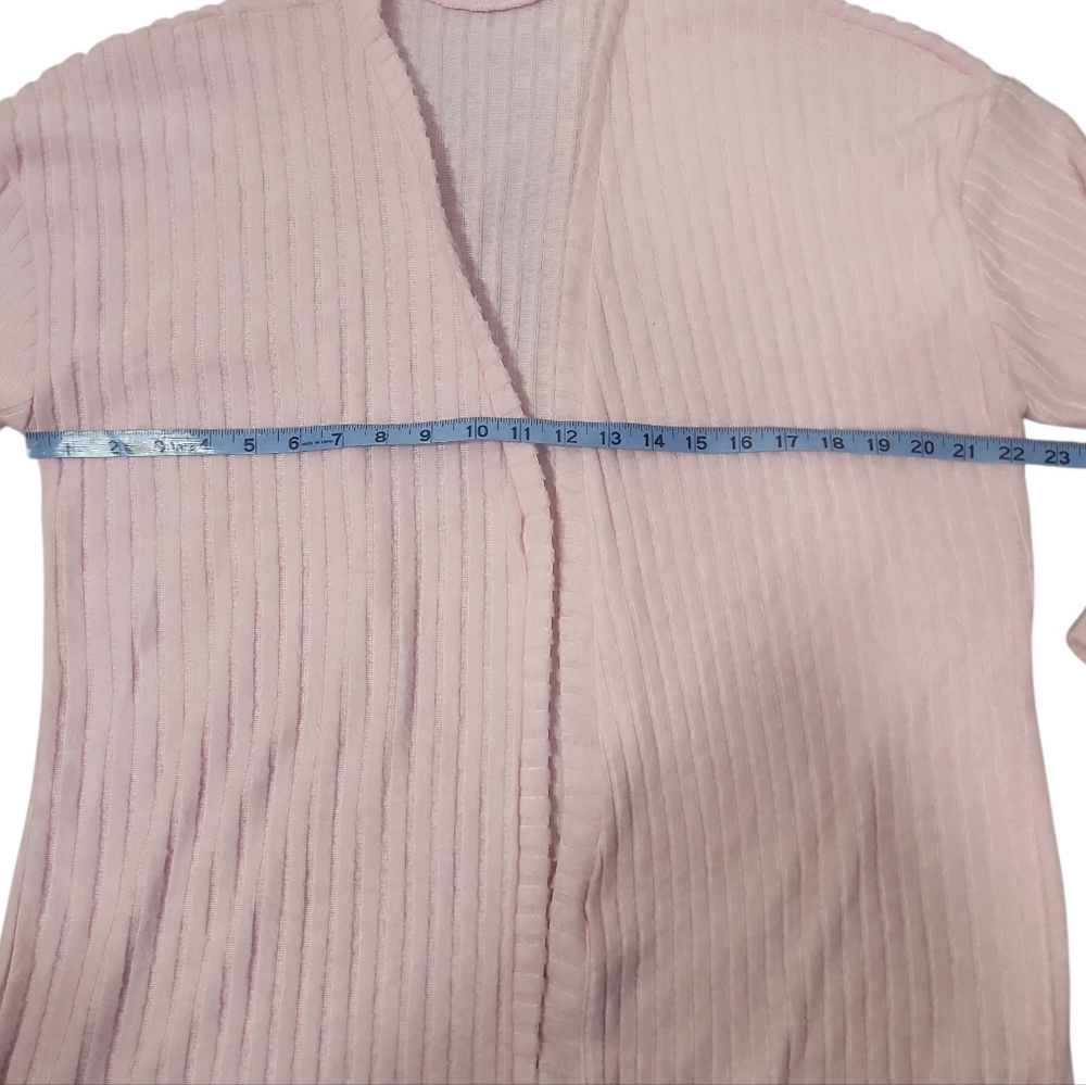 Light Pink Ribbed Cardigan And Shorts Set. M/L - Picture 7 of 10